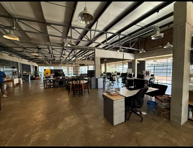 531M² OFFICE TO LET IN MILPARK